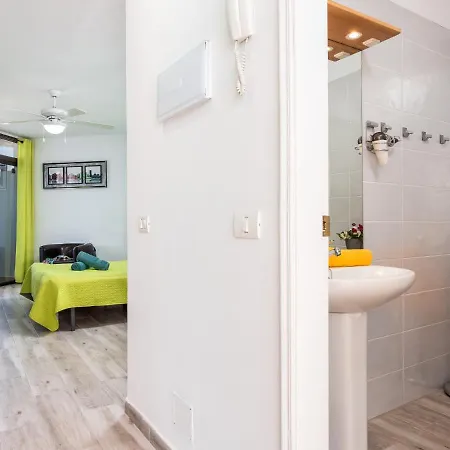 Apartment 427 Beautiful Summerland Wi-fi Sat-tv *